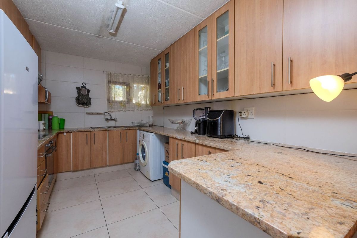 Apartment For Sale in Morningside - Photo 3