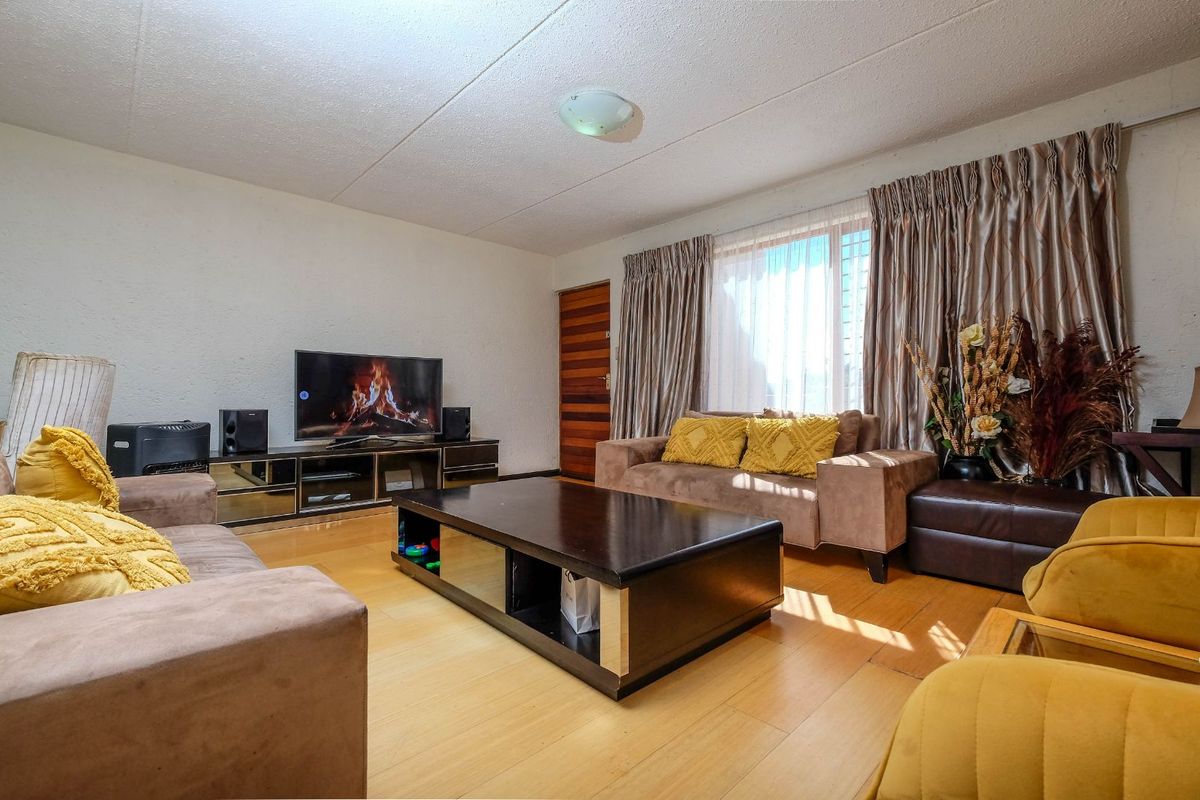 Apartment For Sale in Morningside - Photo 5