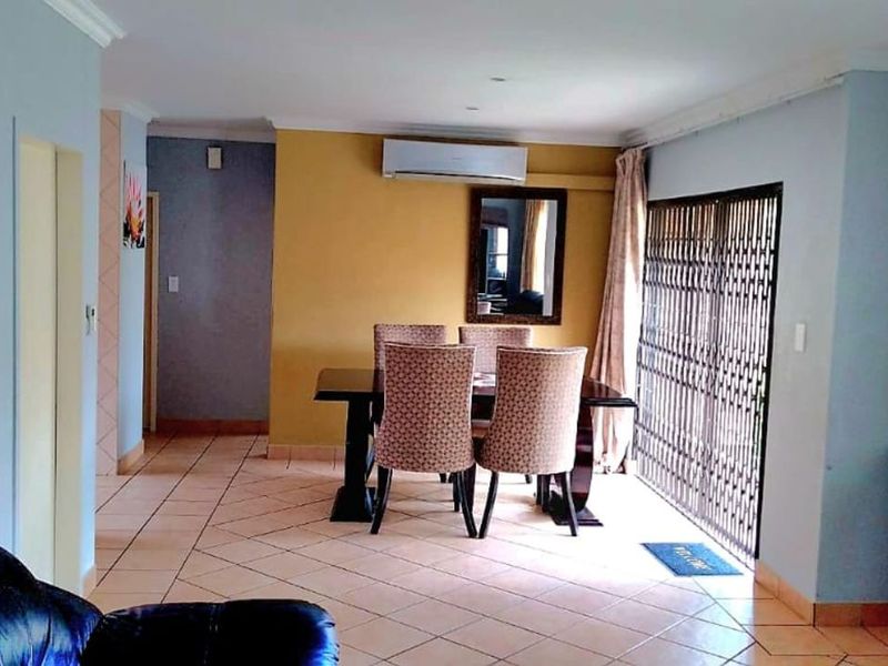 Townhouse For Sale in Willow Park - Photo 3