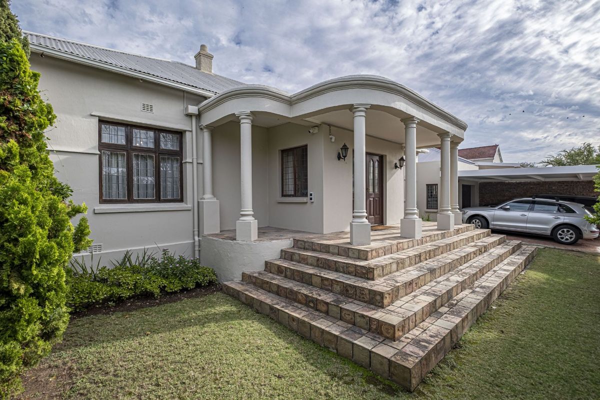 House For Sale in Mount Croix - Photo 2