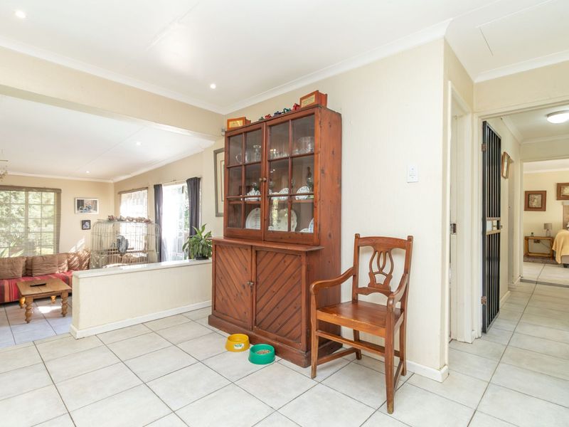 House For Sale in Wilgeheuwel - Photo 8