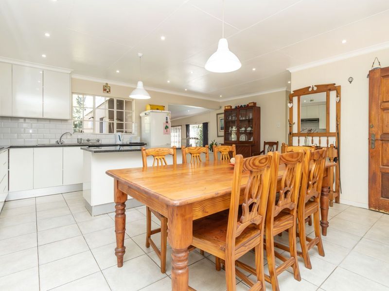 House For Sale in Wilgeheuwel - Photo 3