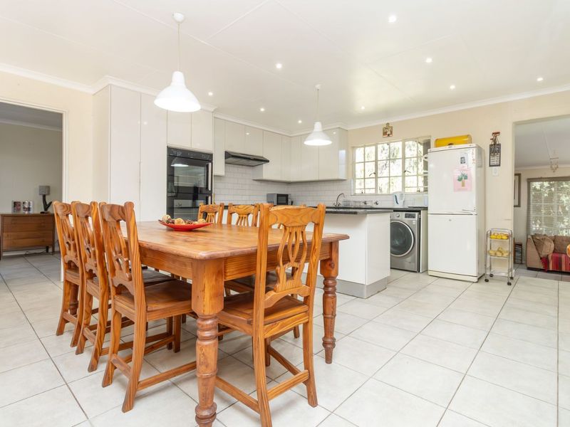 House For Sale in Wilgeheuwel - Photo 2