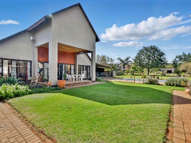 House For Sale in Rietvlei View Country Estates - Photo 2