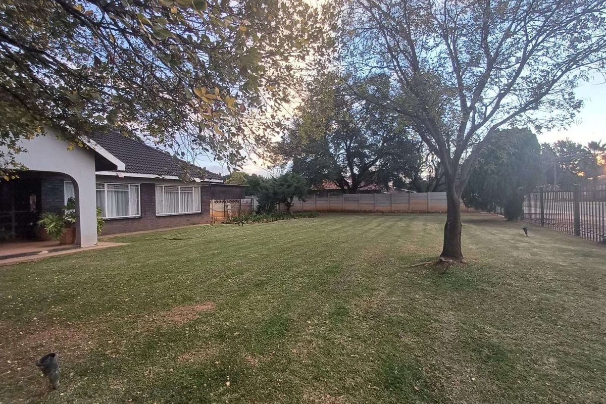 House For Sale in Meiringspark - Photo 3