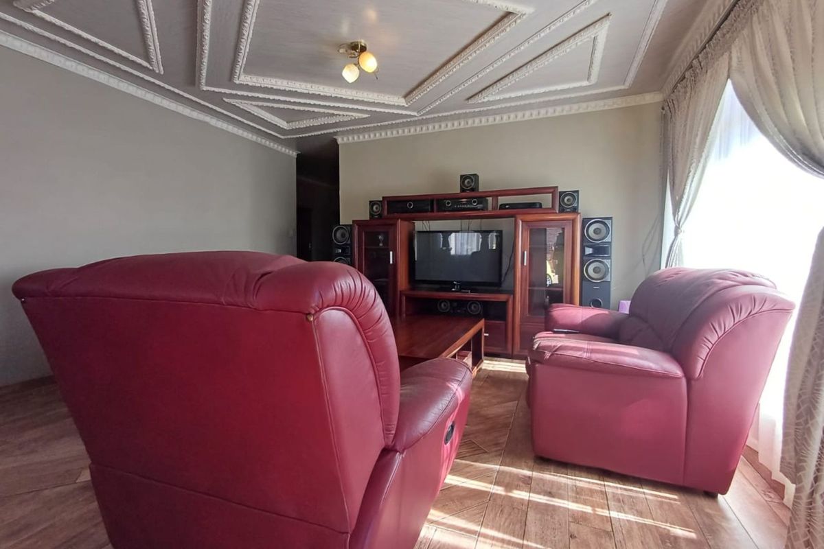 House For Sale in Kanana - Photo 5