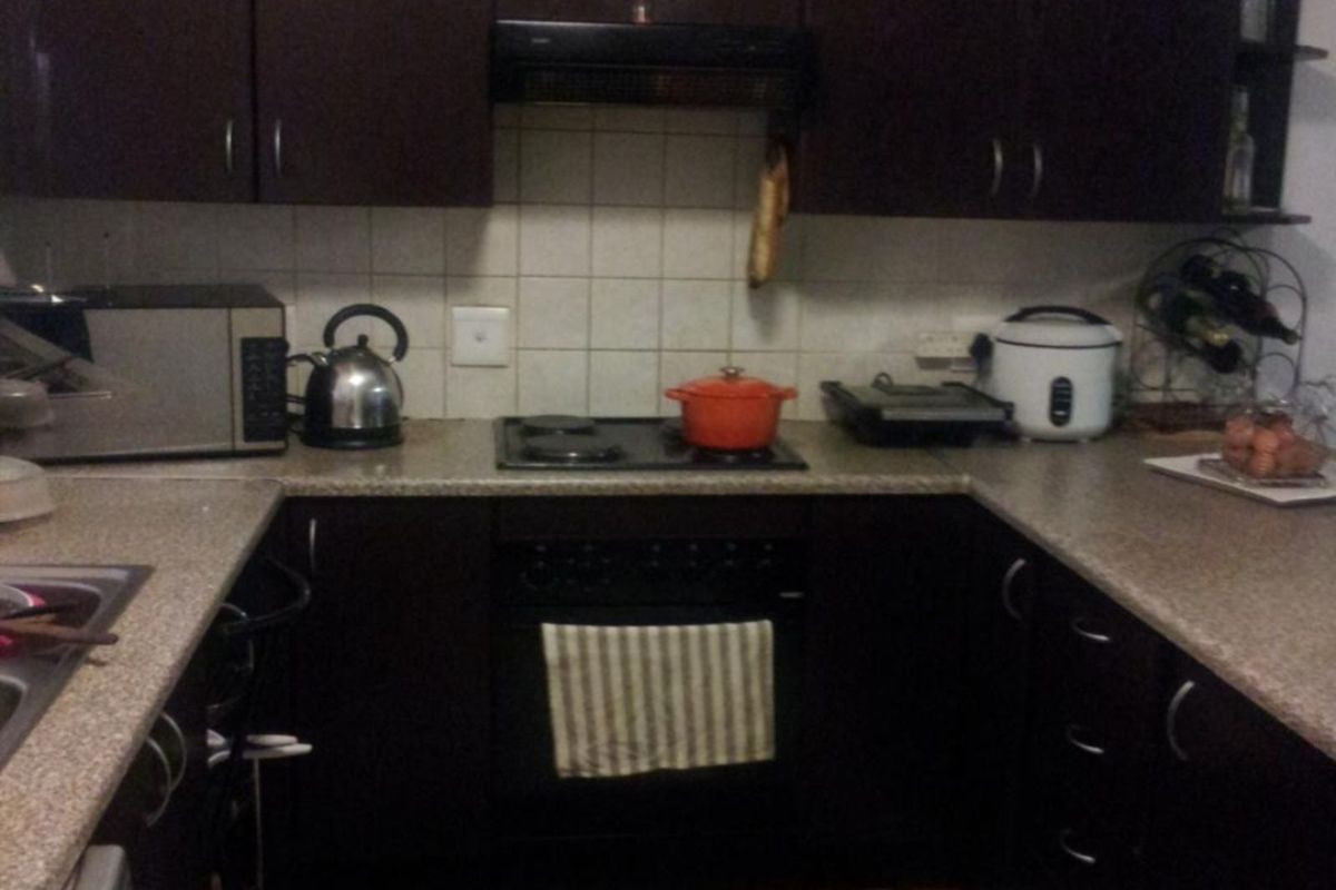 Townhouse For Sale in Noordwyk - Photo 4