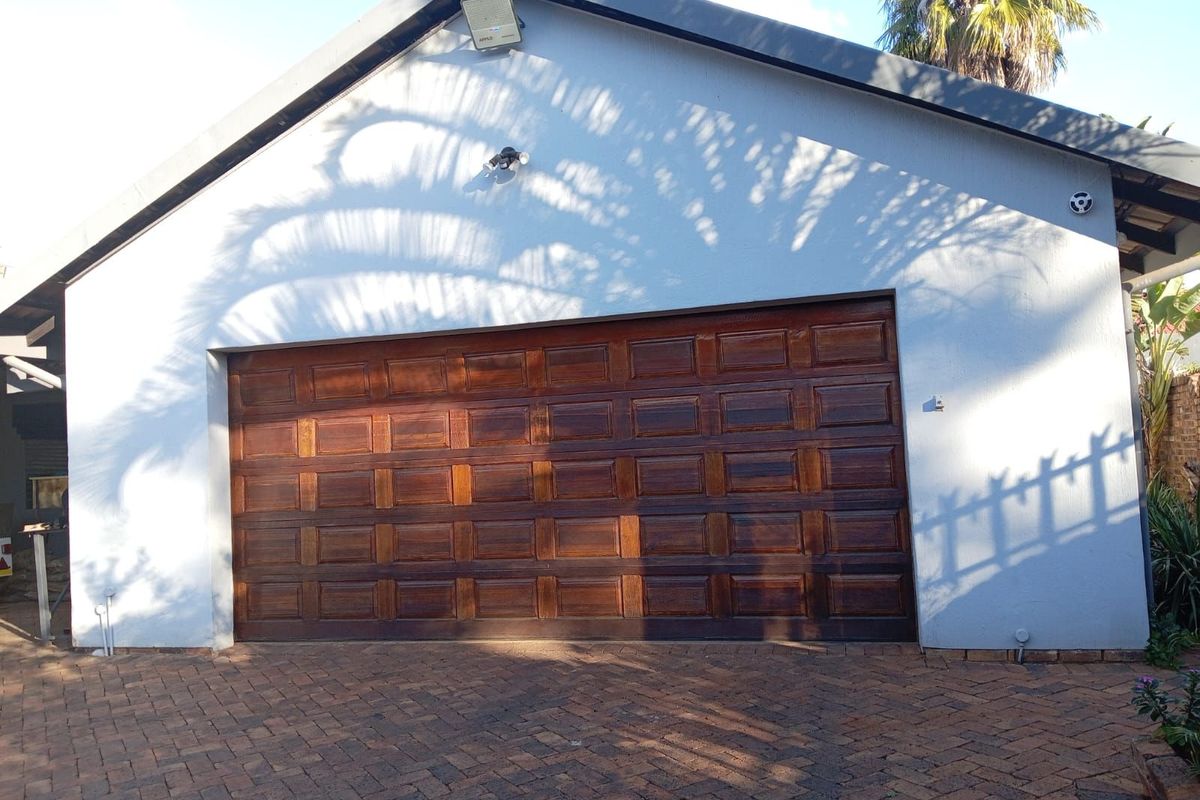 House For Sale in Karenpark - Photo 3