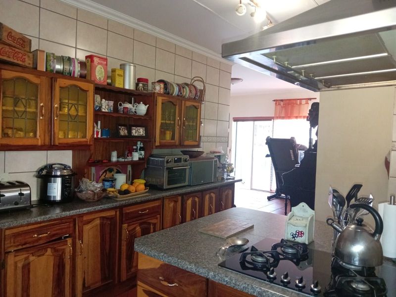 House For Sale in Karenpark - Photo 10