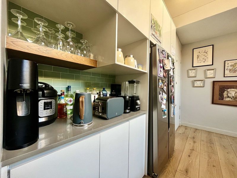 Apartment For Sale in Ascend to Midstream - Photo 9