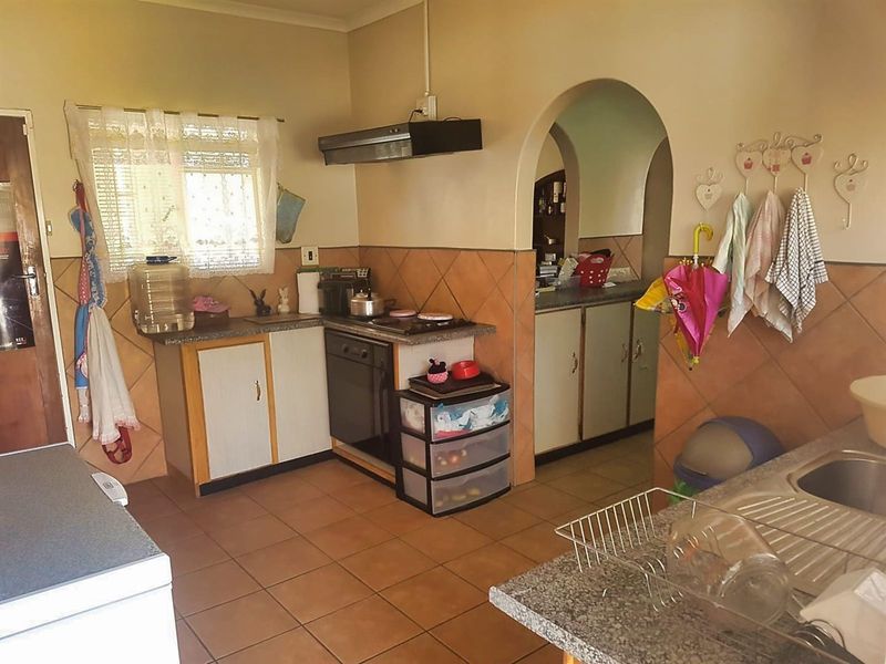 House For Sale in Stilfontein Ext 4 - Photo 7