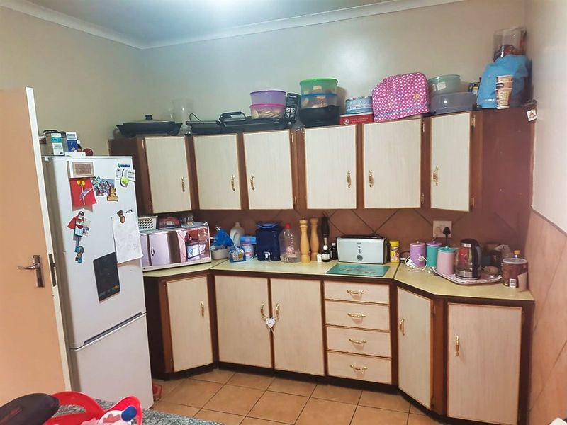 House For Sale in Stilfontein Ext 4 - Photo 6