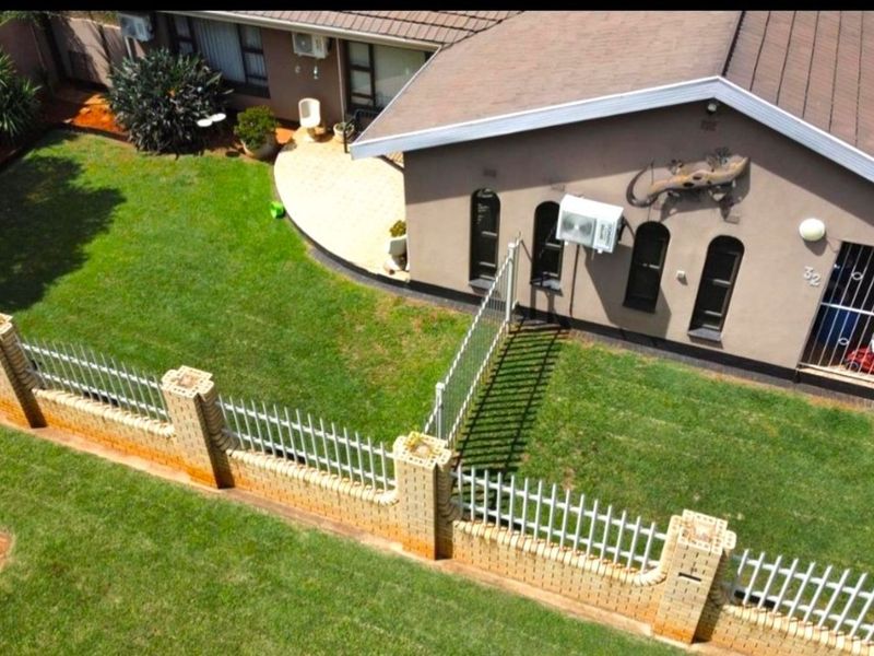 House For Sale in Oberholzer - Photo 4