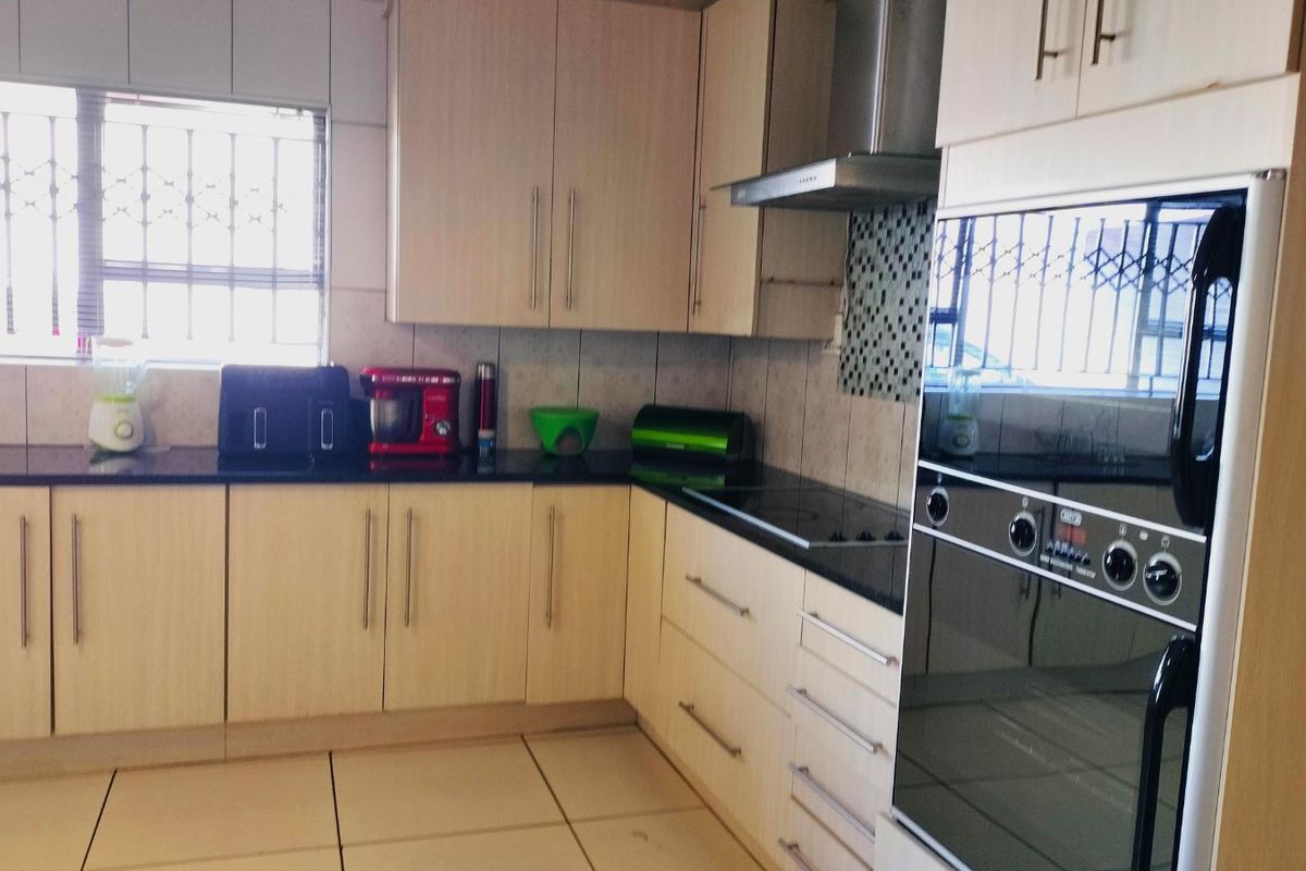 House For Sale in Carletonville Central - Photo 3