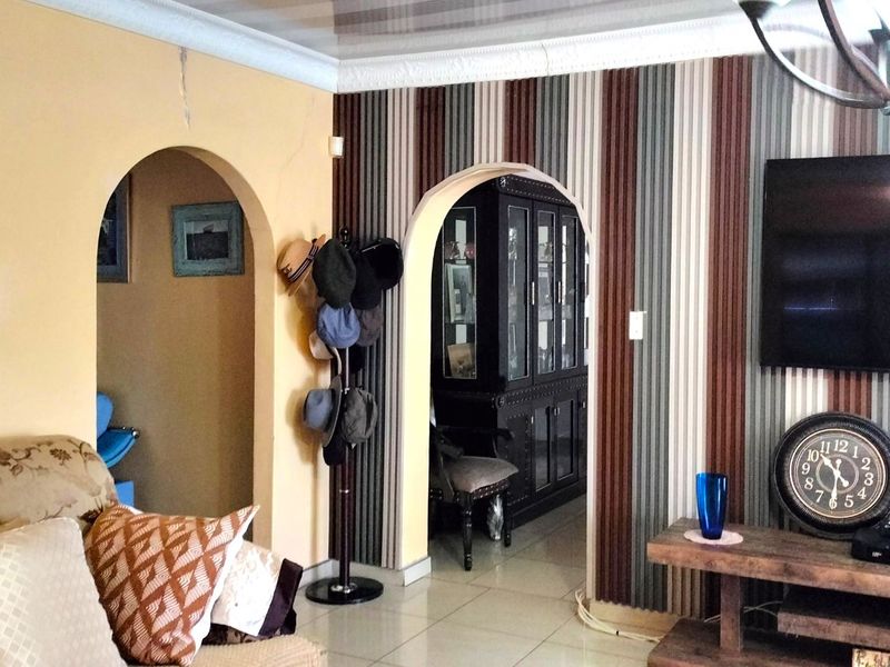 House For Sale in Carletonville Central - Photo 8