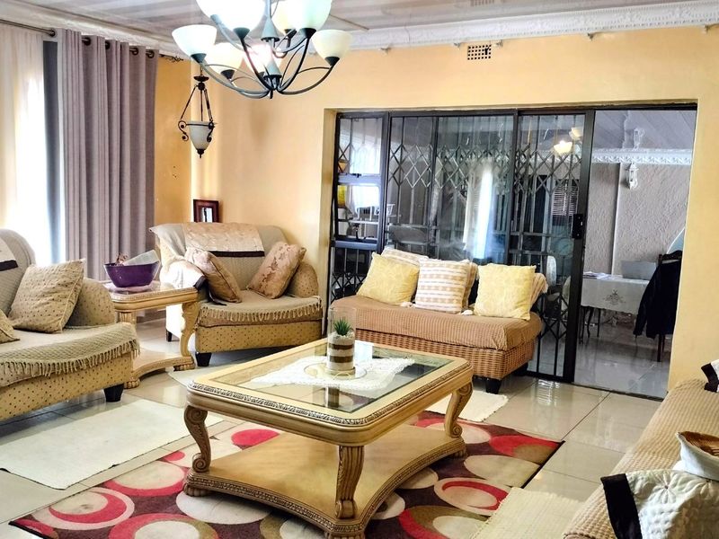 House For Sale in Carletonville Central - Photo 7