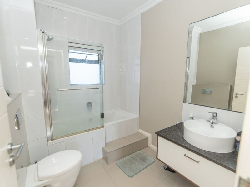 Apartment For Sale in Pinelands - Photo 10