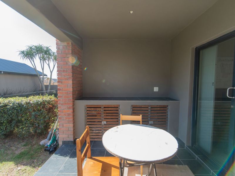 Apartment For Sale in Pinelands - Photo 4