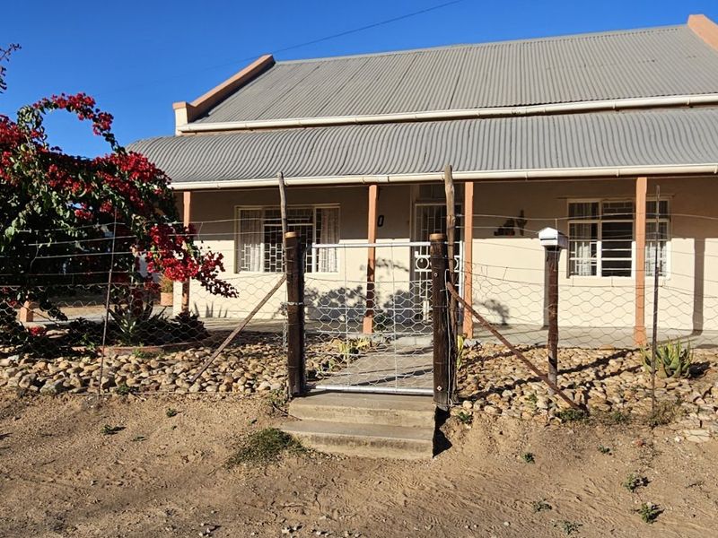 House For Sale in Steytlerville Central - Photo 2