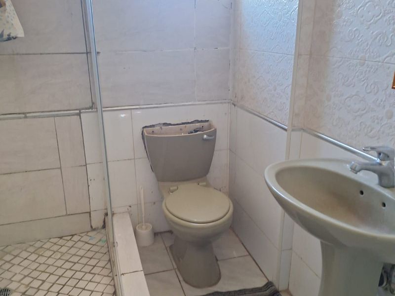 House For Sale in Mmabatho - Photo 8