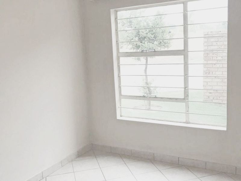 Apartment For Sale in Raslouw AH - Photo 2