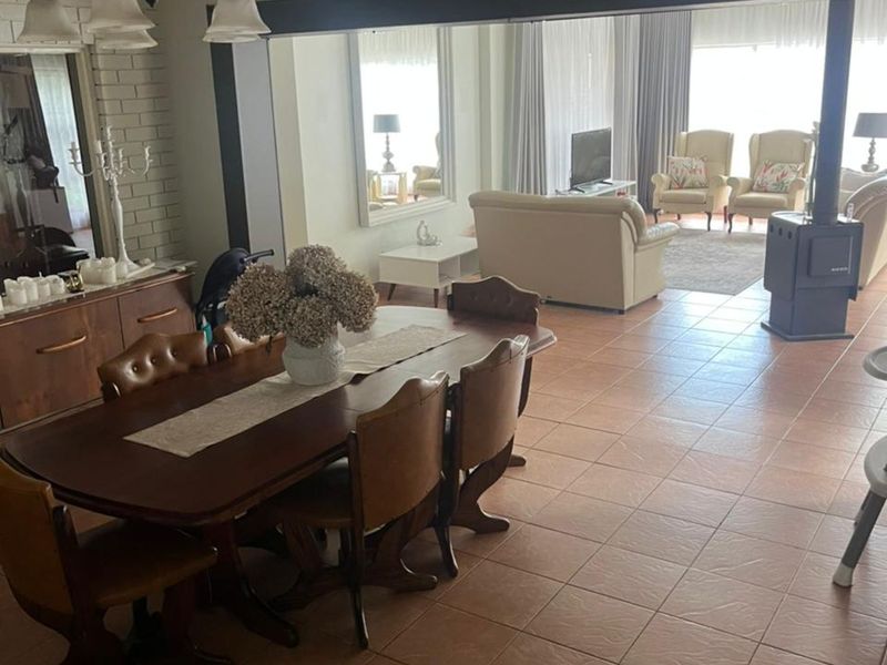 House For Sale in Volksrust Central - Photo 4