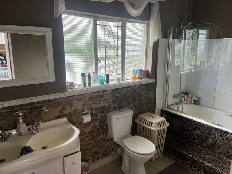 House For Sale in Volksrust Central - Photo 9