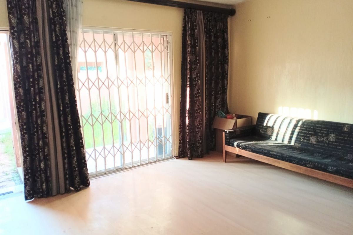 Townhouse For Sale in Windsor East - Photo 2