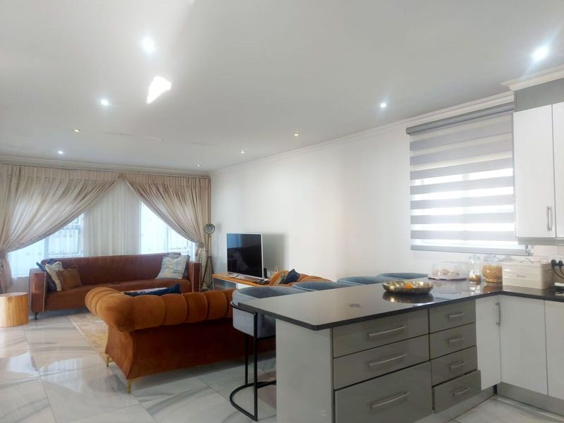 House For Sale in Willow Acres - Photo 7