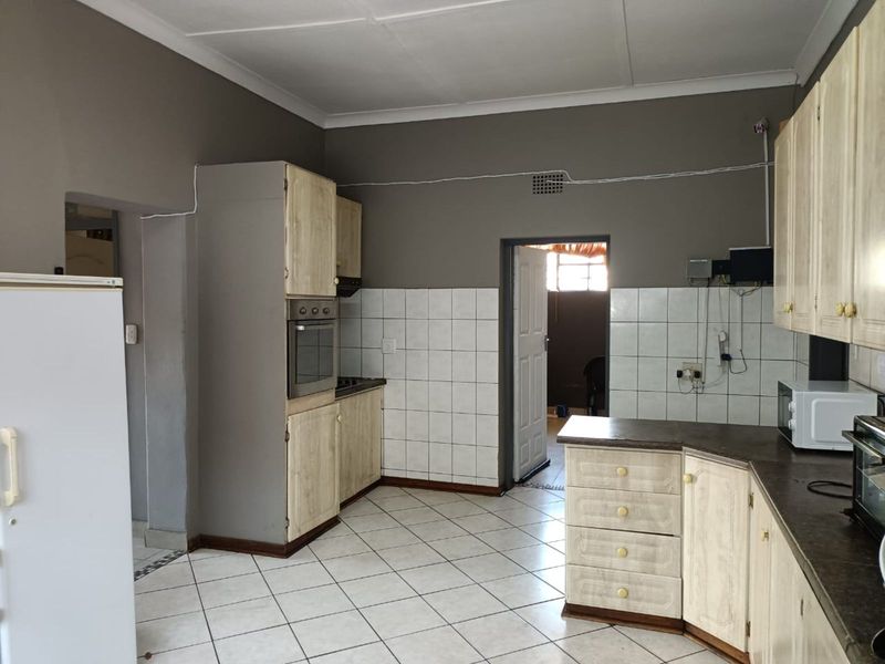 House For Sale in Westdene - Photo 9