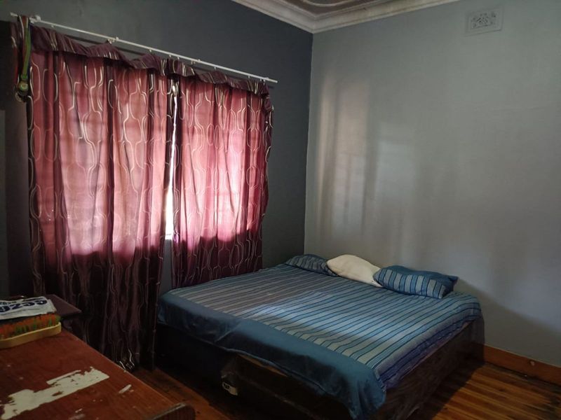 House For Sale in Westdene - Photo 5