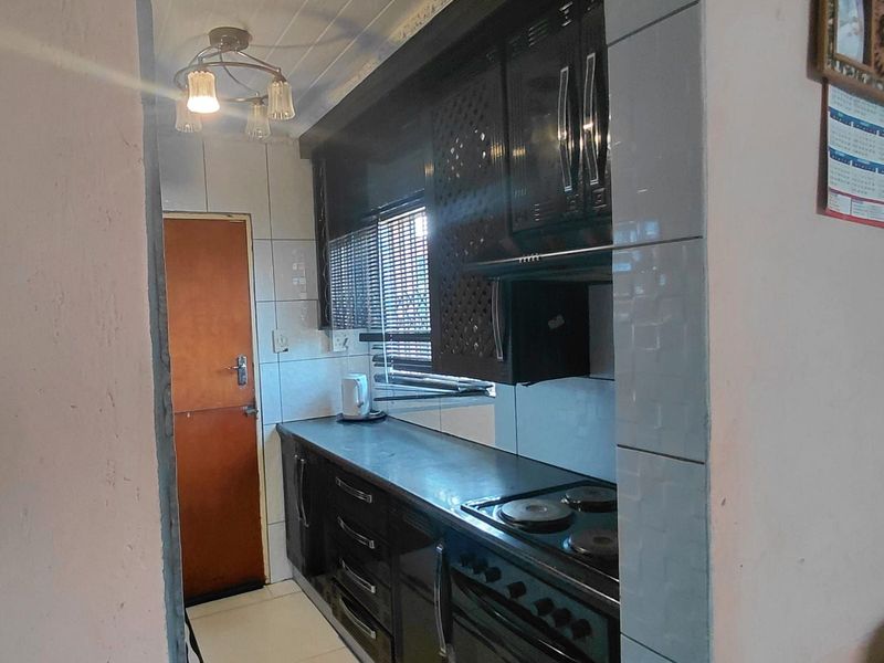 House For Sale in African Jewel - Photo 4