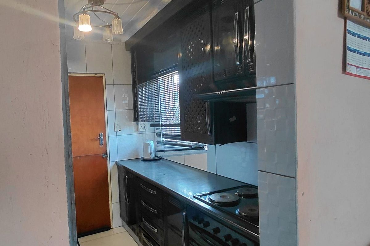 House For Sale in African Jewel - Photo 4