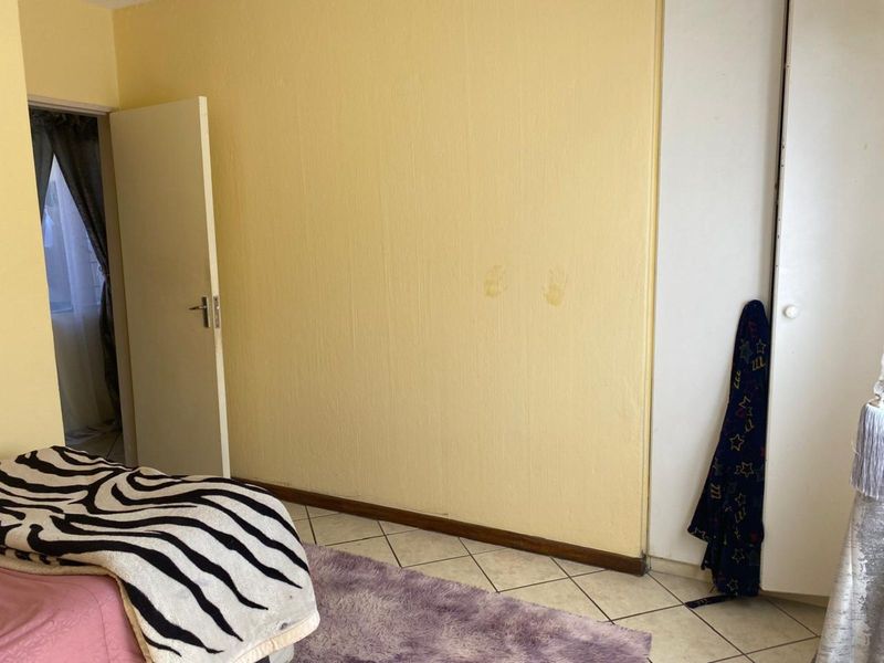 Apartment For Sale in Primrose - Photo 6