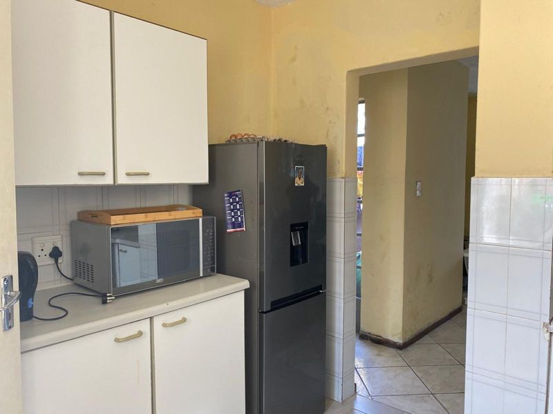 Apartment For Sale in Primrose - Photo 4