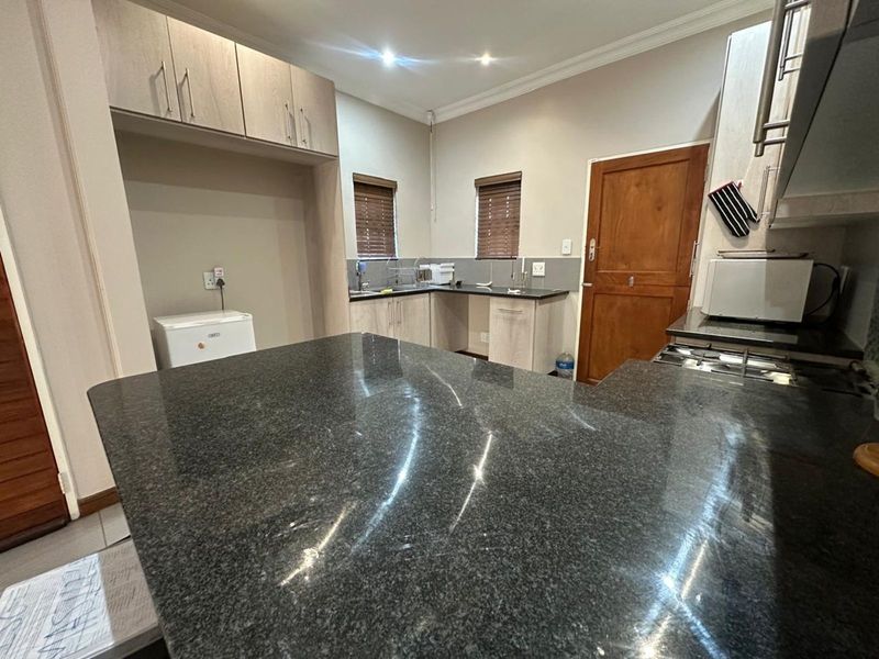 Townhouse For Sale in Terra Nova - Photo 3