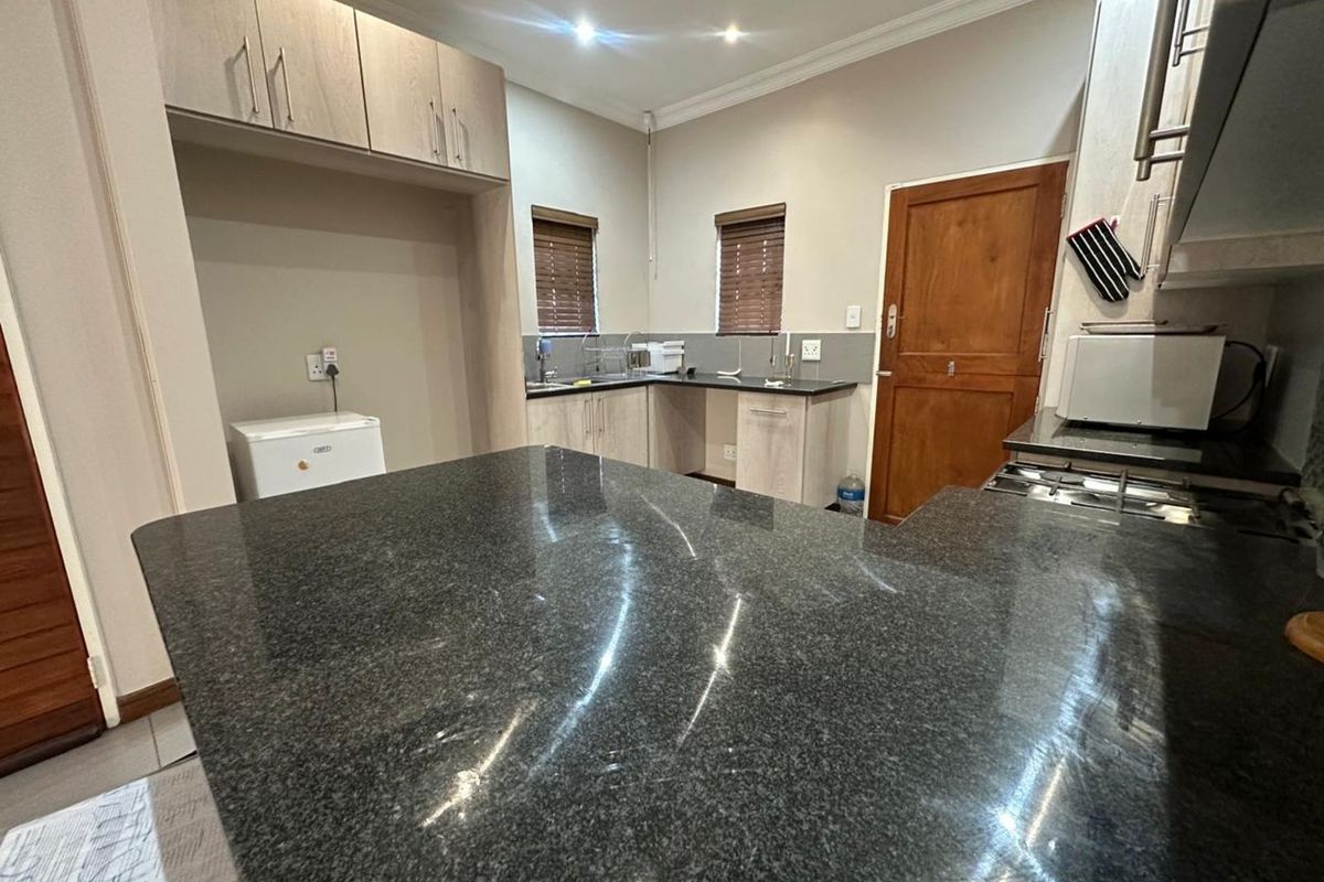 Townhouse For Sale in Terra Nova - Photo 3