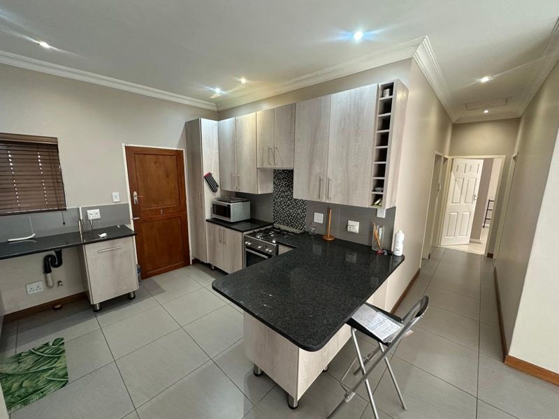 Townhouse For Sale in Terra Nova - Photo 2