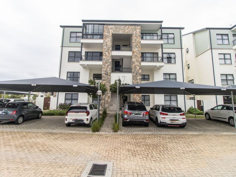 Apartment For Sale in Paardevlei - Photo 2