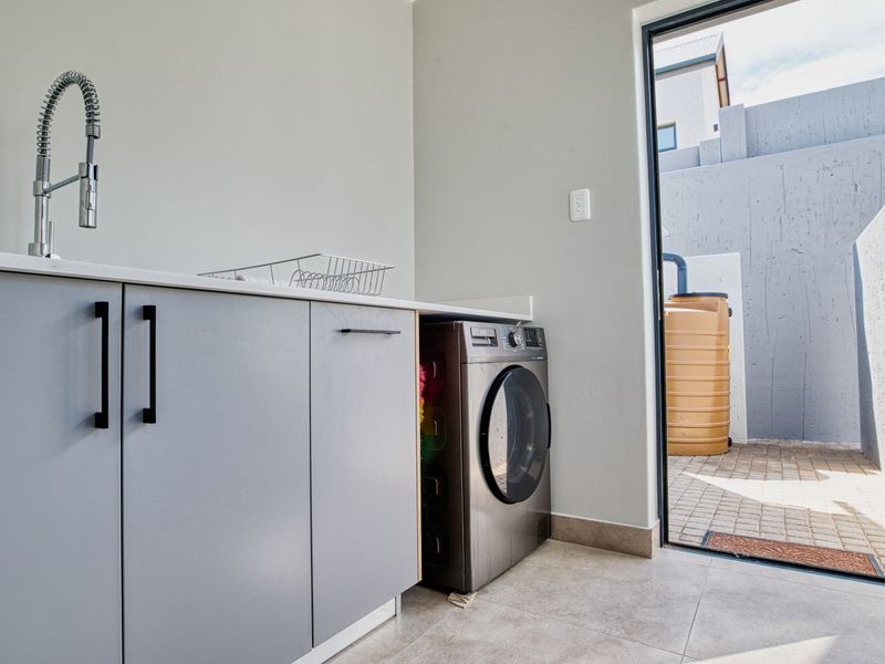 House For Sale in Outeniquasbosch - Photo 7