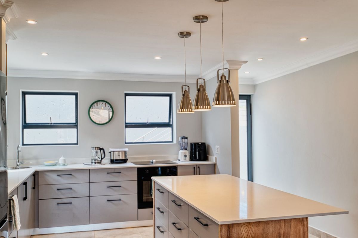 House For Sale in Outeniquasbosch - Photo 3