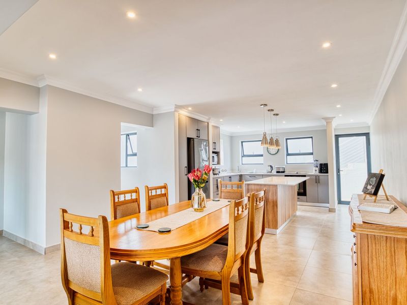 House For Sale in Outeniquasbosch - Photo 10