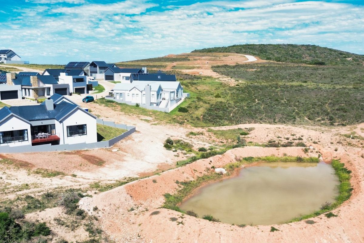 House For Sale in Outeniquasbosch - Photo 2