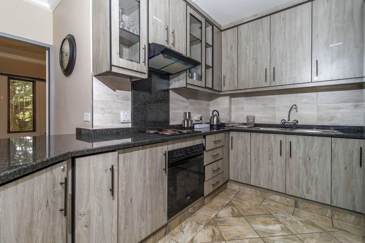 Apartment For Sale in St Lucia Central - Photo 3