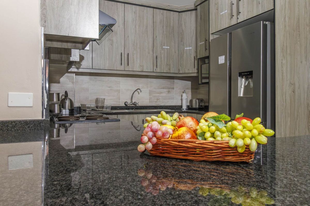 Apartment For Sale in St Lucia Central - Photo 2