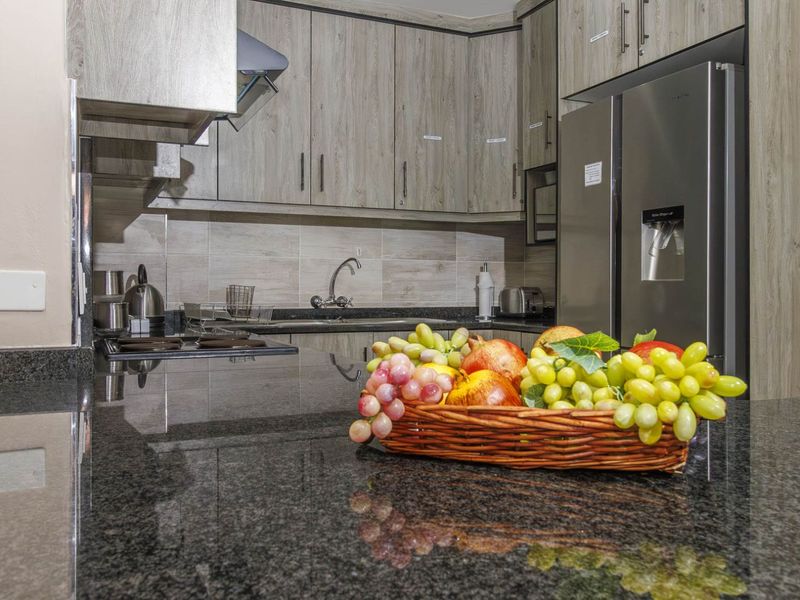 Apartment For Sale in St Lucia Central - Photo 2