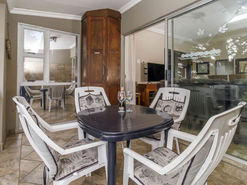 Apartment For Sale in St Lucia Central - Photo 5