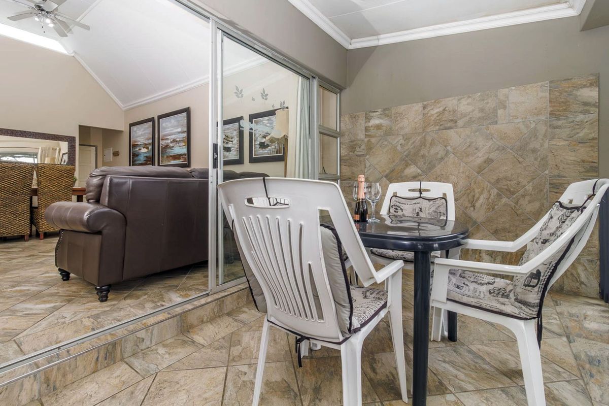 Apartment For Sale in St Lucia Central - Photo 4