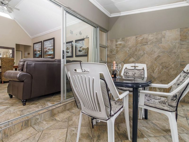 Apartment For Sale in St Lucia Central - Photo 4