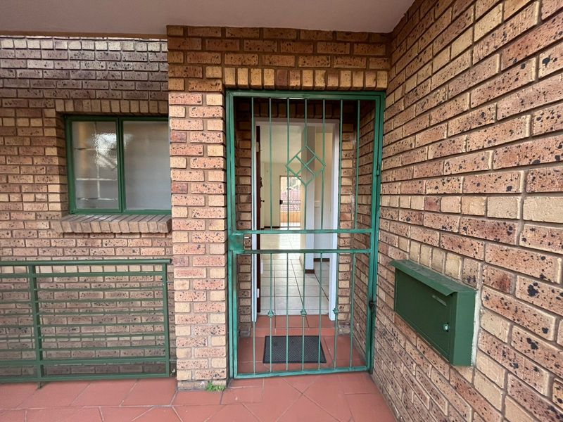 Apartment For Sale in Die Hoewes - Photo 10